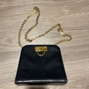 Ferragamo AUTHENTIC vintage crossbody with chain.